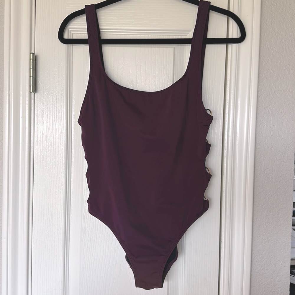 Solid and Striped Wine O Ring Open Side One piece